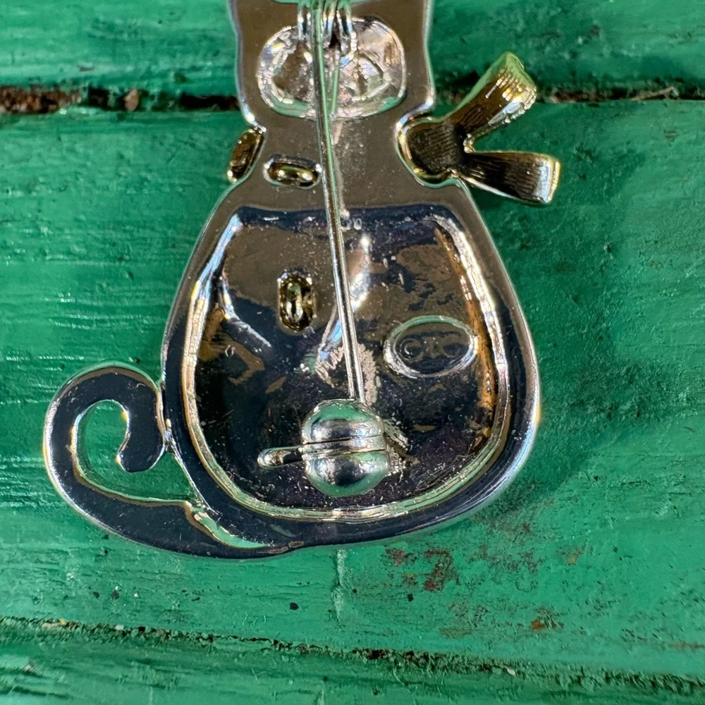 Charming Silver Cat Brooch with Red Scarf